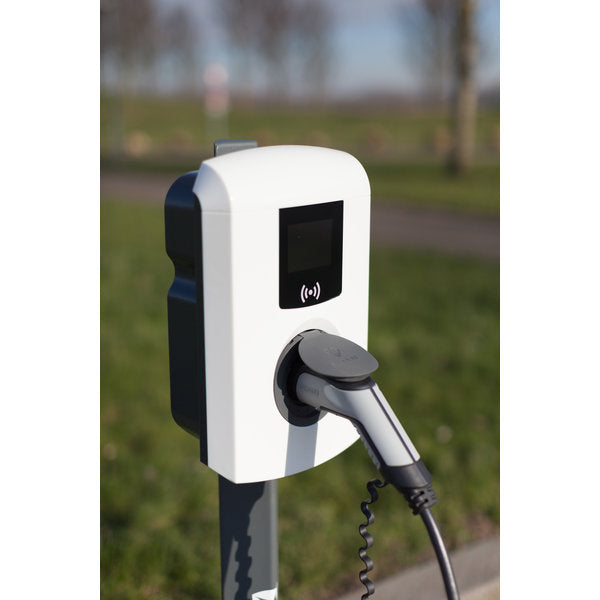 Alfen Eve Single Pro-line - Type 2 Charging Station with Socket - Charging capacity up to 22 kW